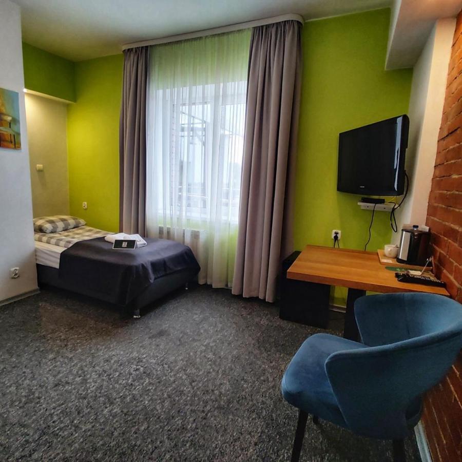 Rj Hotel Pabianice Ngoại thất bức ảnh