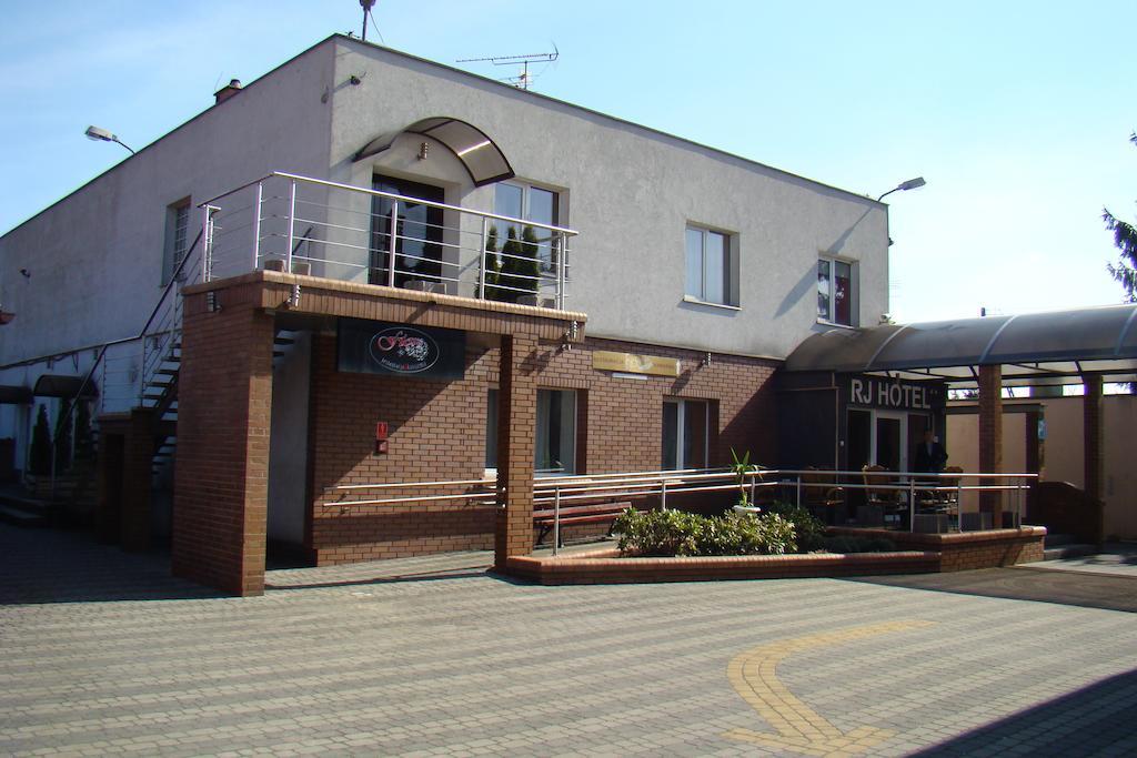 Rj Hotel Pabianice Ngoại thất bức ảnh